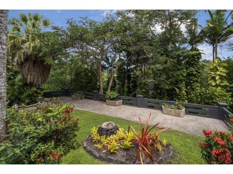 7 Ray Street, Yorkeys Knob QLD 4878