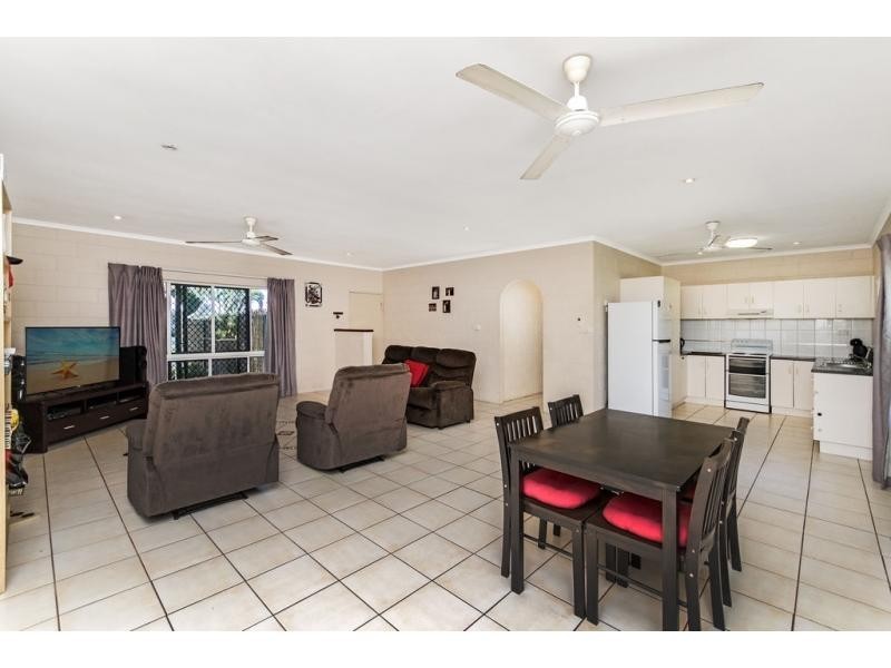 9 Royal Saxon Close, Mount Sheridan QLD 4868