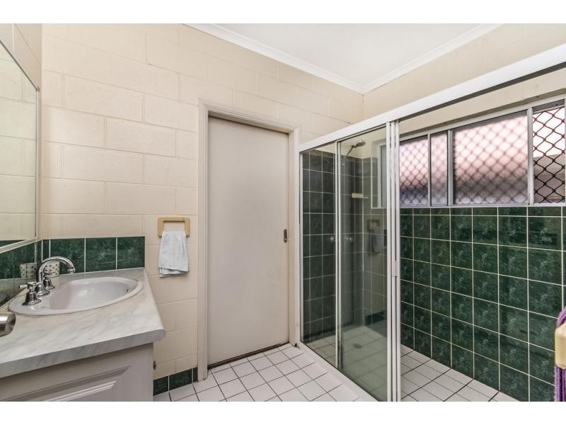 9 Royal Saxon Close, Mount Sheridan QLD 4868