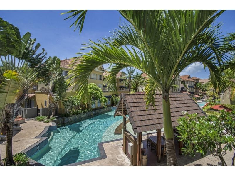 1711/2 Greenslopes Street, Cairns North QLD 4870