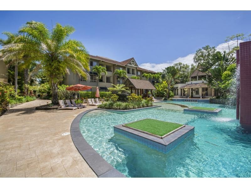 1711/2 Greenslopes Street, Cairns North QLD 4870