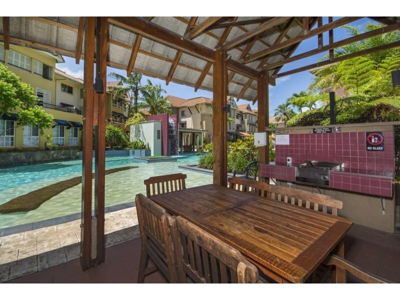 1711/2 Greenslopes Street, Cairns North QLD 4870