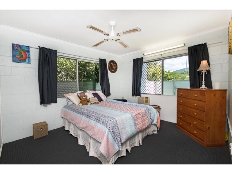 1/440 McCoombe Street, Mooroobool QLD 4870