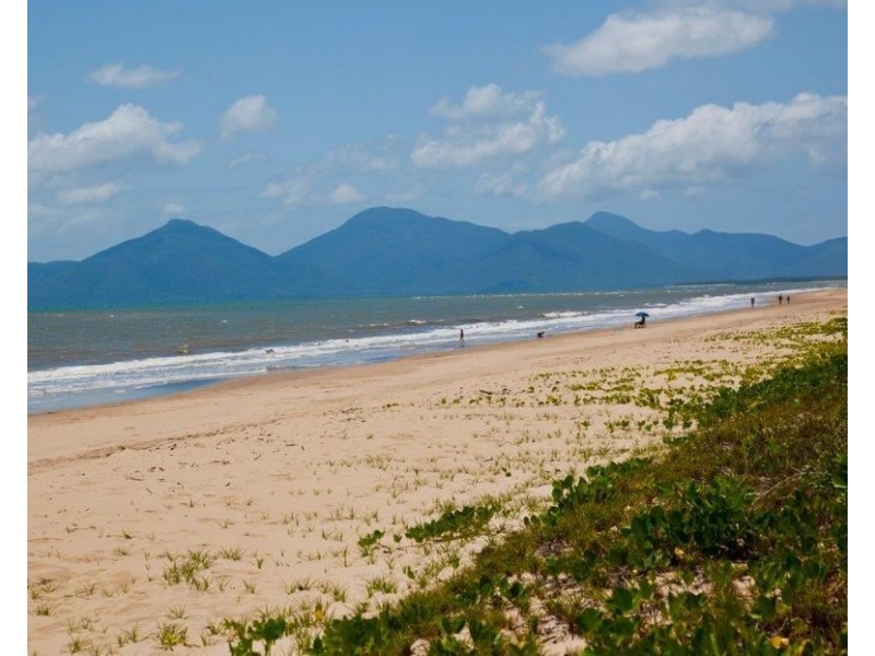 1/61-63 Sims Esplanade, Yorkeys Knob QLD 4878