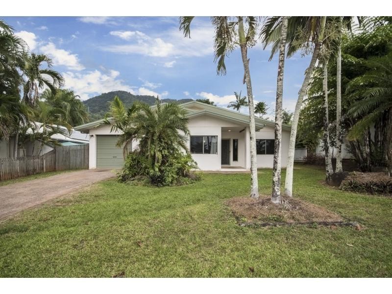 2 Tuffley Close, Kanimbla QLD 4870