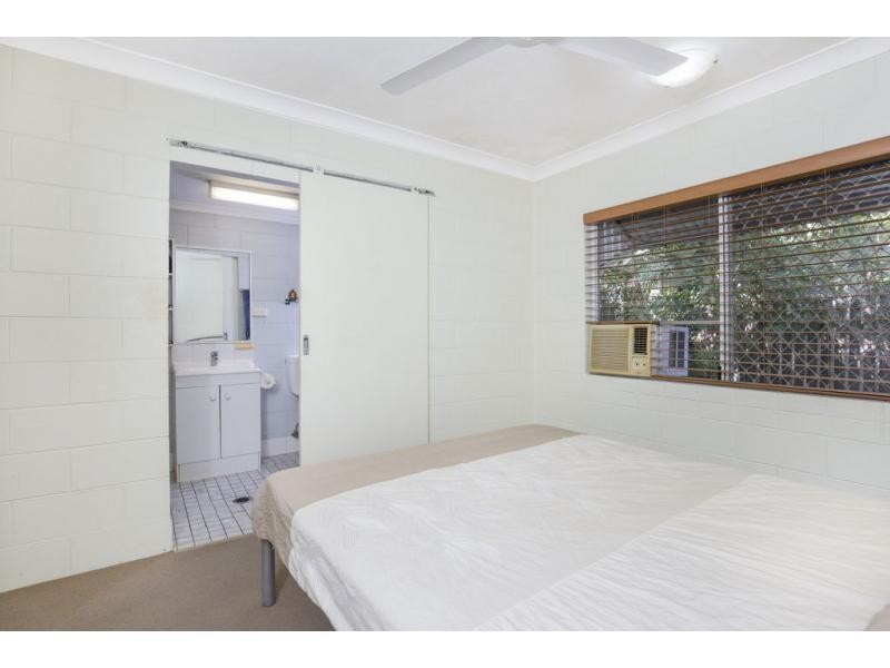 4/5 Nelson Street, Bungalow QLD 4870