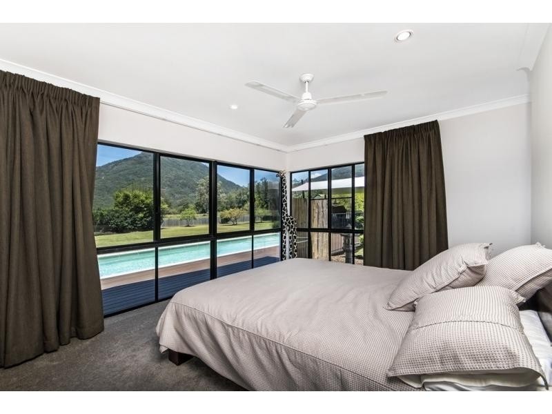 15 Pyramid Close, Gordonvale QLD 4865