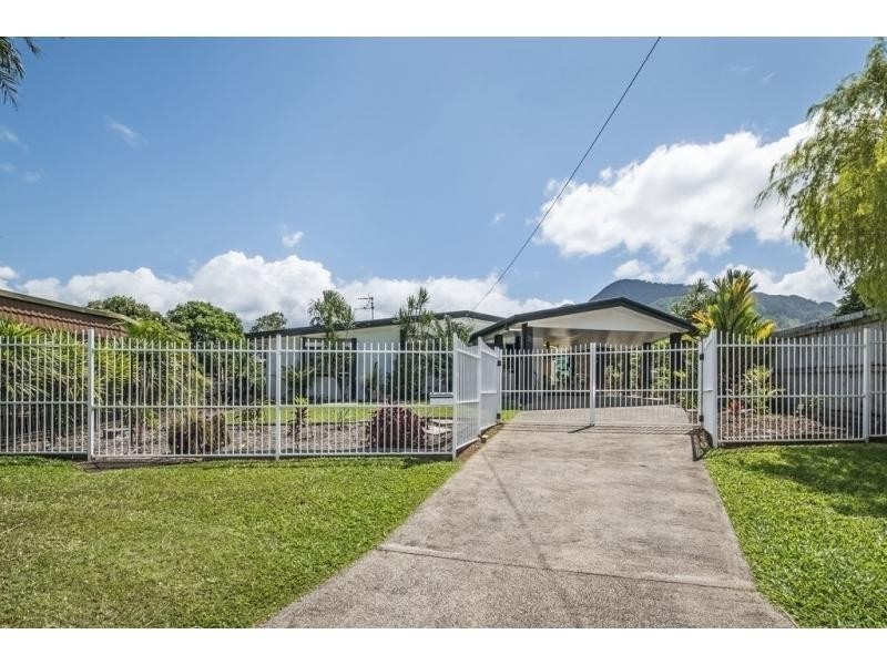 25 Kalinda Close, White Rock QLD 4868