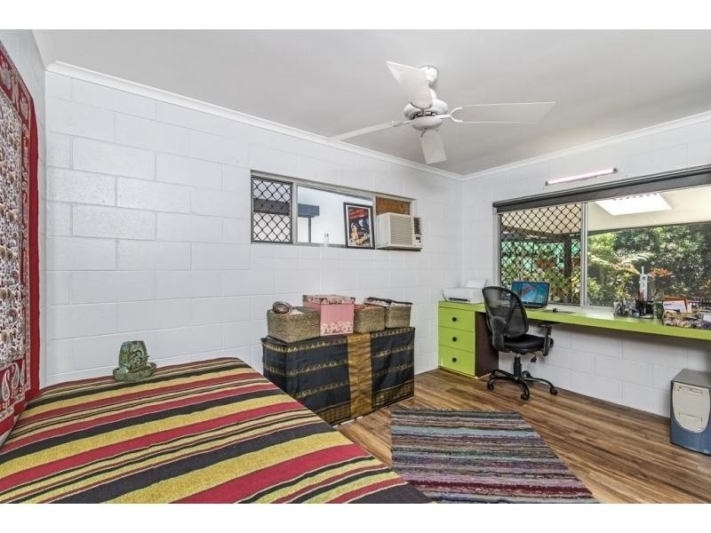 25 Kalinda Close, White Rock QLD 4868