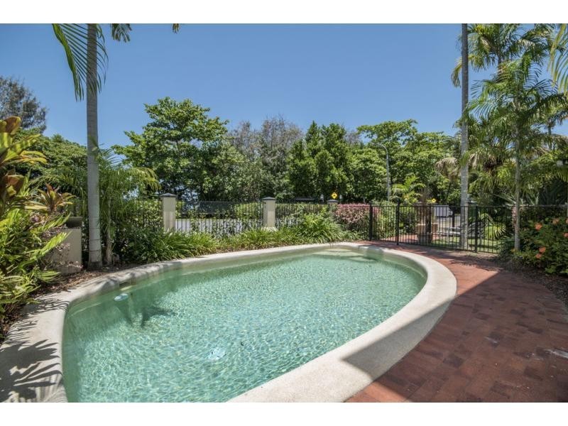 3/77 Sims Esplanade, Yorkeys Knob QLD 4878