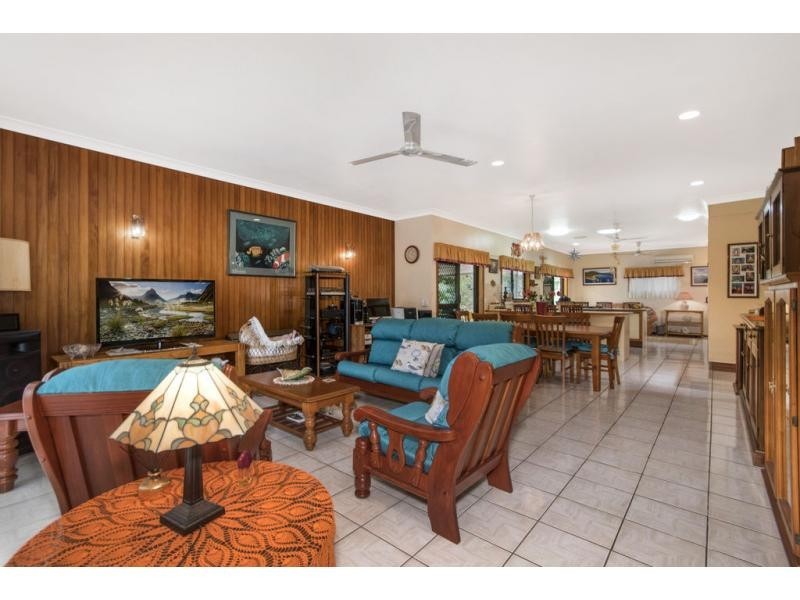 9 Dungarvan Drive, Brinsmead QLD 4870