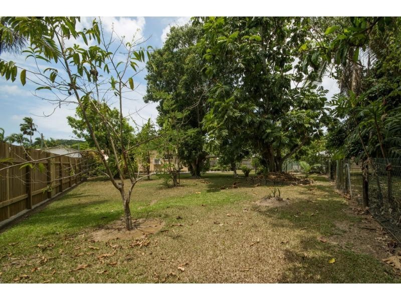 9 Dungarvan Drive, Brinsmead QLD 4870