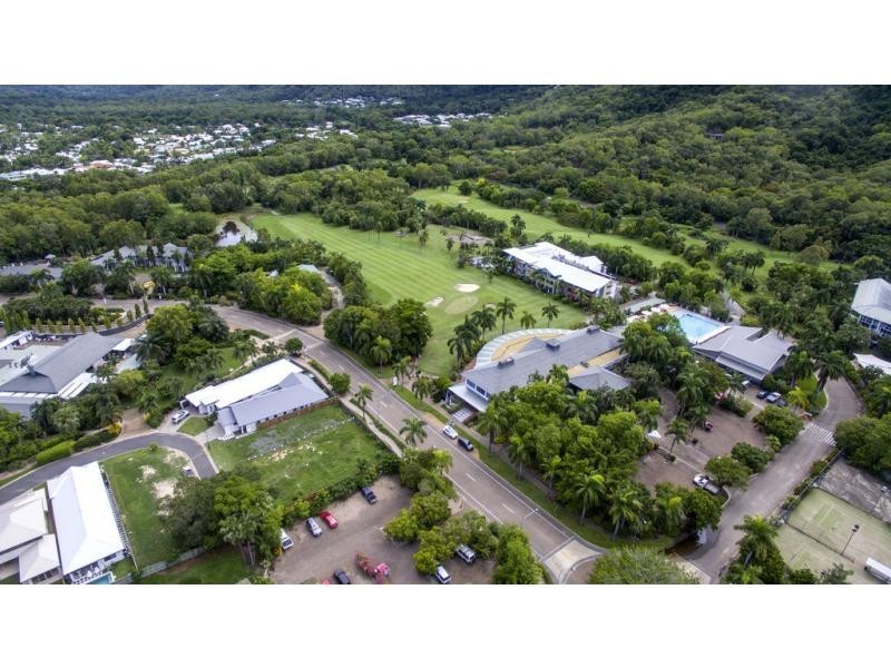 97 Cascade Boulevard, Palm Cove QLD 4879