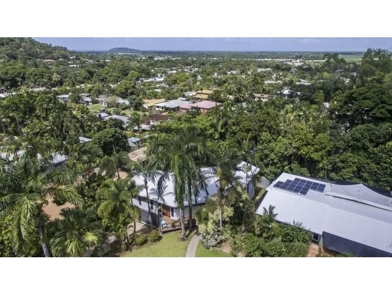 8 Knight Road, Smithfield QLD 4878