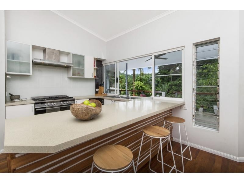 8 Knight Road, Smithfield QLD 4878