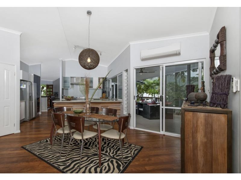 8 Knight Road, Smithfield QLD 4878