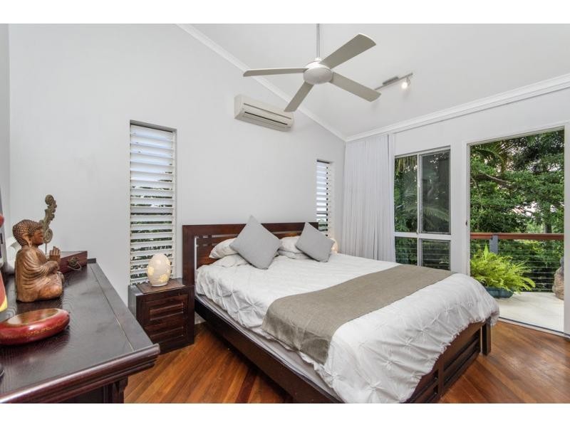 8 Knight Road, Smithfield QLD 4878