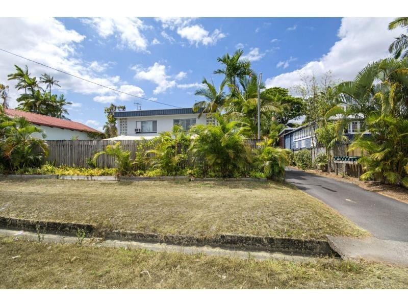 3/5 Thomas Street, Cairns North QLD 4870