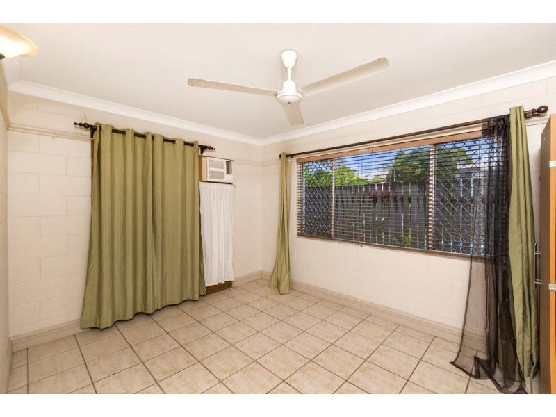 3/5 Thomas Street, Cairns North QLD 4870