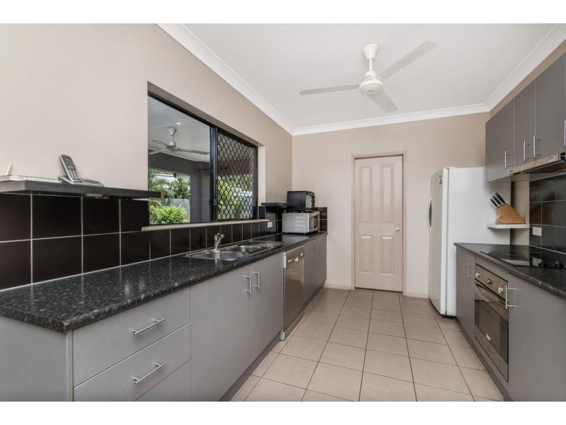 11 Milko Close, Brinsmead QLD 4870