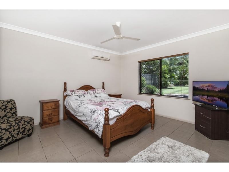 11 Milko Close, Brinsmead QLD 4870