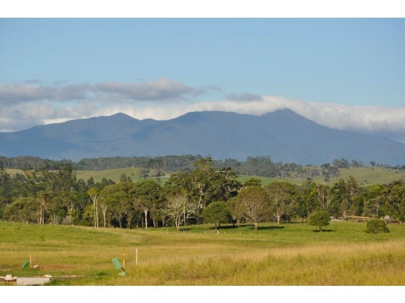 2 Jessica Road, Tableland Acreage Country Estate, Peeramon QLD 4885