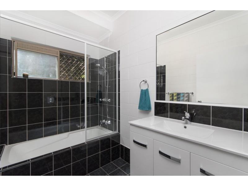 16 Plaintain Street, Kewarra Beach QLD 4879