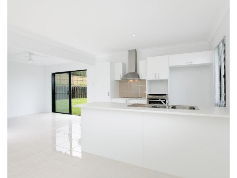 12 Hamelin Street, Bentley Park QLD 4869
