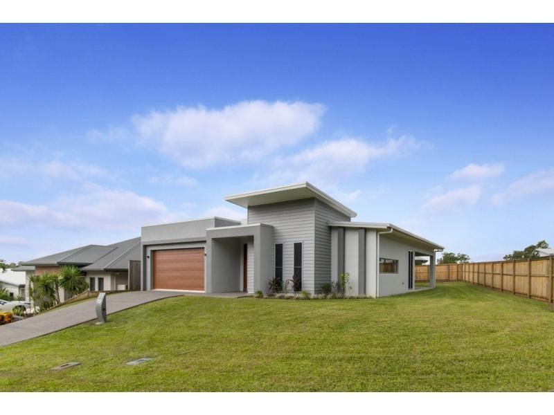15 Whipbird Drive, Smithfield QLD 4878