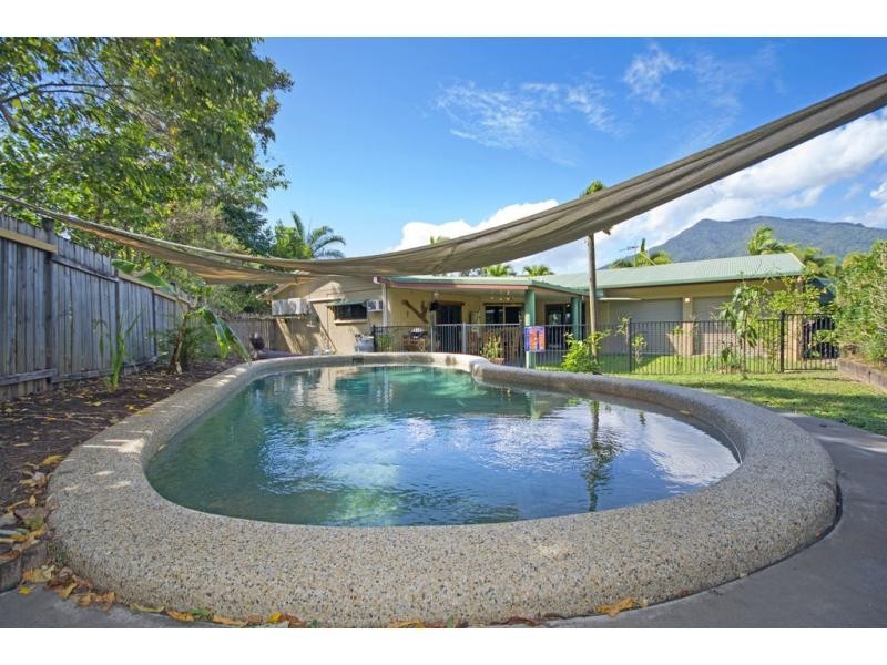 4 Fletcher Court, Bentley Park QLD 4869