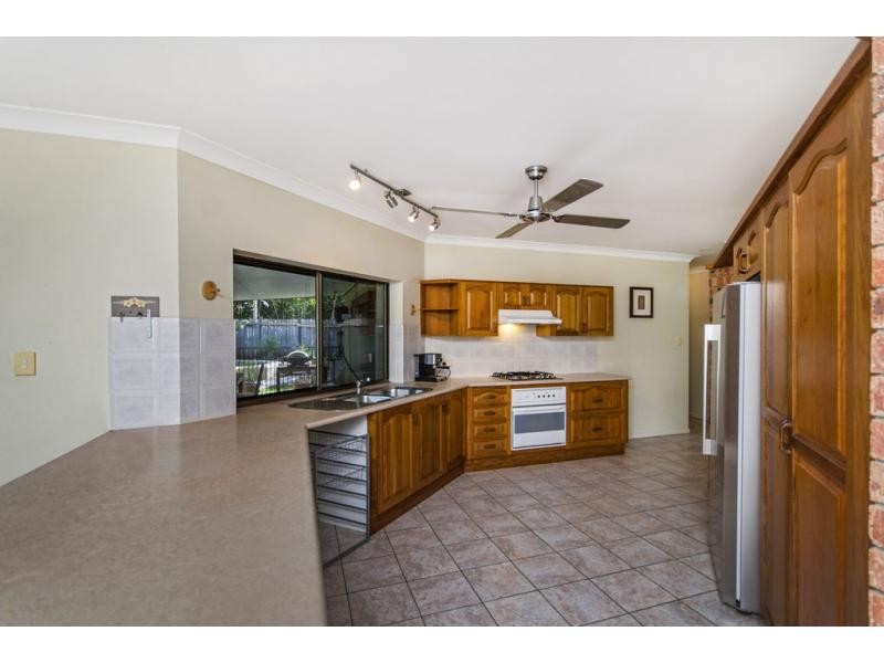 4 Fletcher Court, Bentley Park QLD 4869