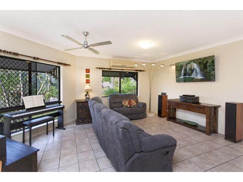 4 Fletcher Court, Bentley Park QLD 4869