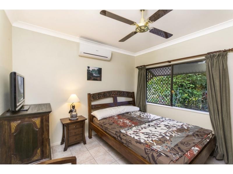 4 Fletcher Court, Bentley Park QLD 4869