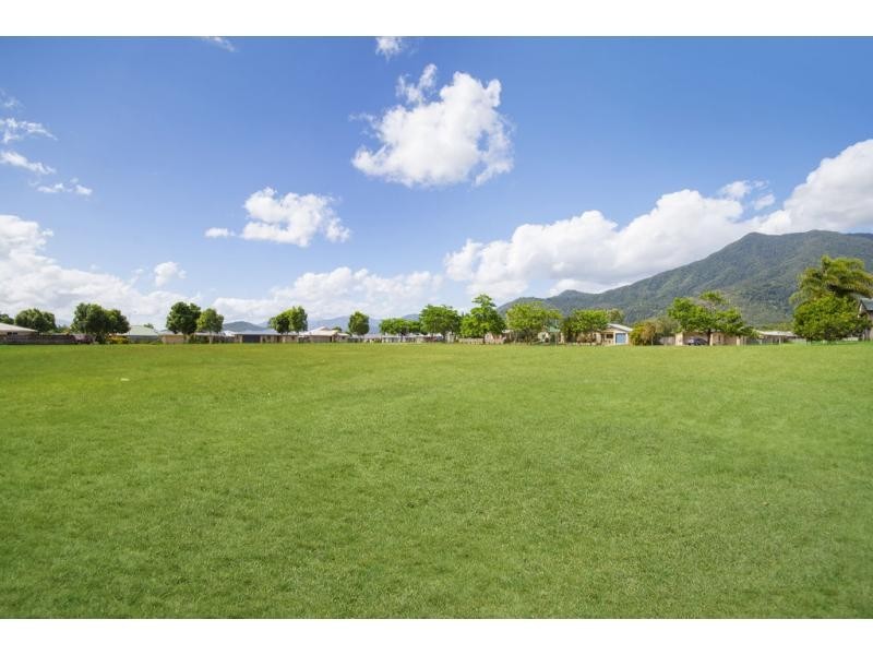 4 Fletcher Court, Bentley Park QLD 4869