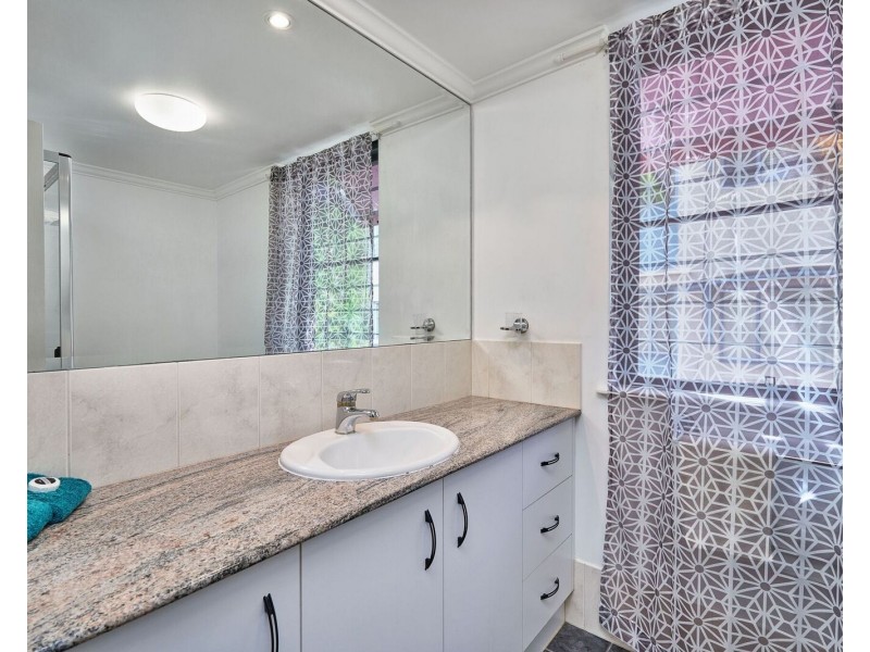 5/77 Sims Esplanade, Yorkeys Knob QLD 4878