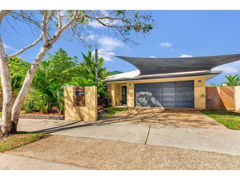 67 Mackerras Street, Redlynch QLD 4870