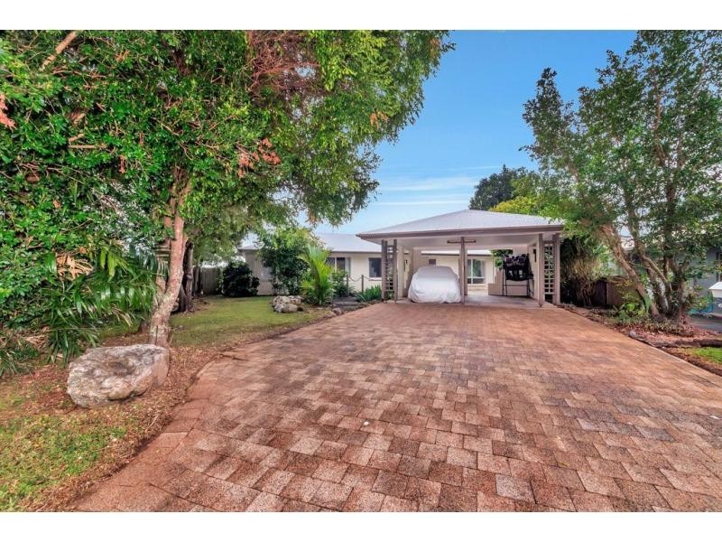 16 Cyperus Drive, Redlynch QLD 4870