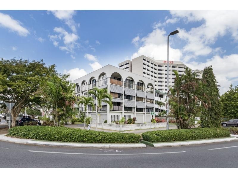 3/205 Abbott Street, Cairns North QLD 4870