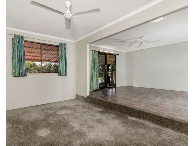 41-43 Hollywood Boulevard, White Rock QLD 4868
