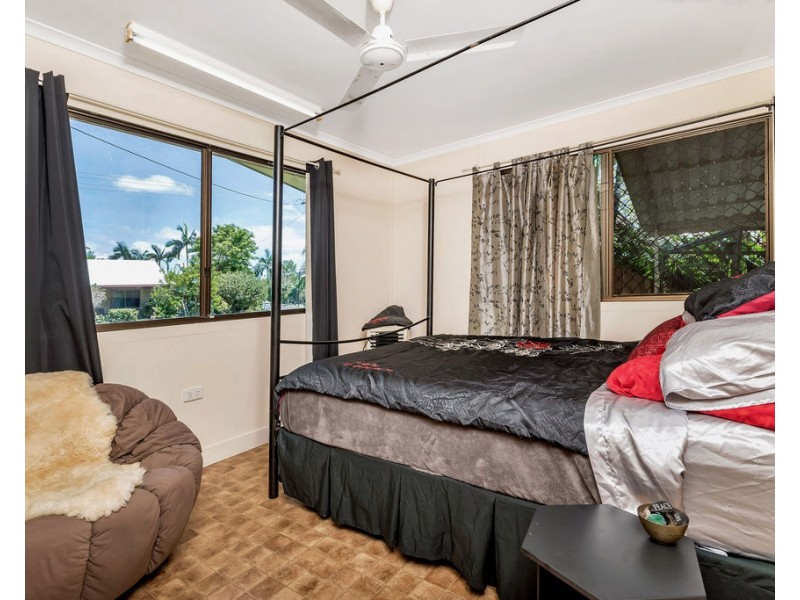 41-43 Hollywood Boulevard, White Rock QLD 4868