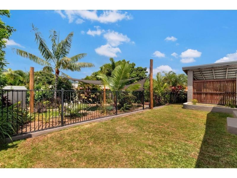 3 Kieta Close, Trinity Beach QLD 4879