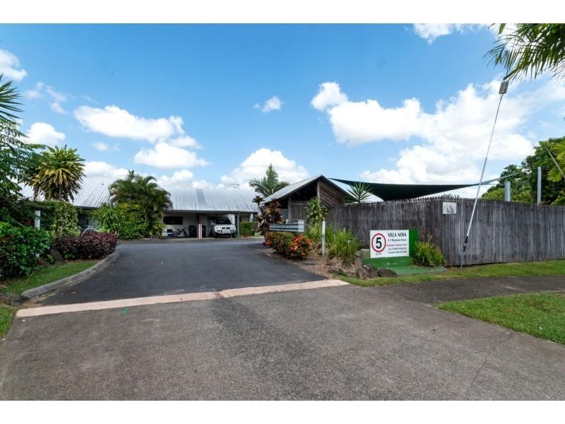 2/6 Maytown Close, Manoora QLD 4870