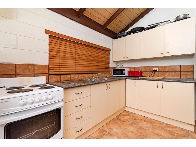 2/6 Maytown Close, Manoora QLD 4870