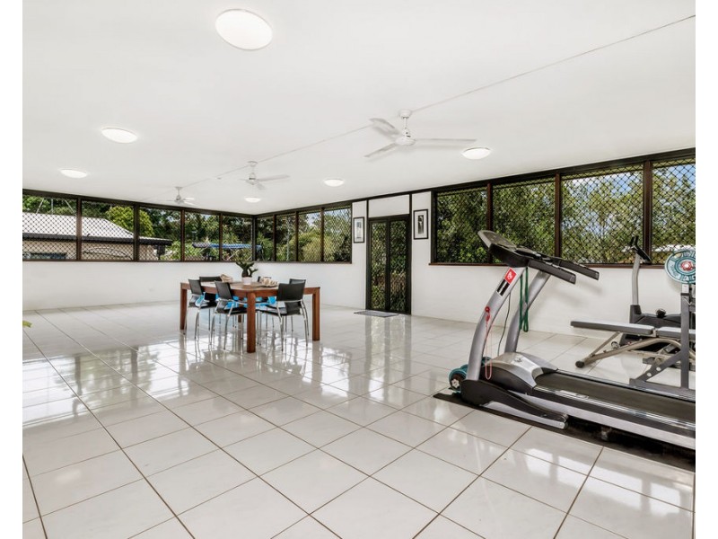 11 Arrunga Close, Woree QLD 4868