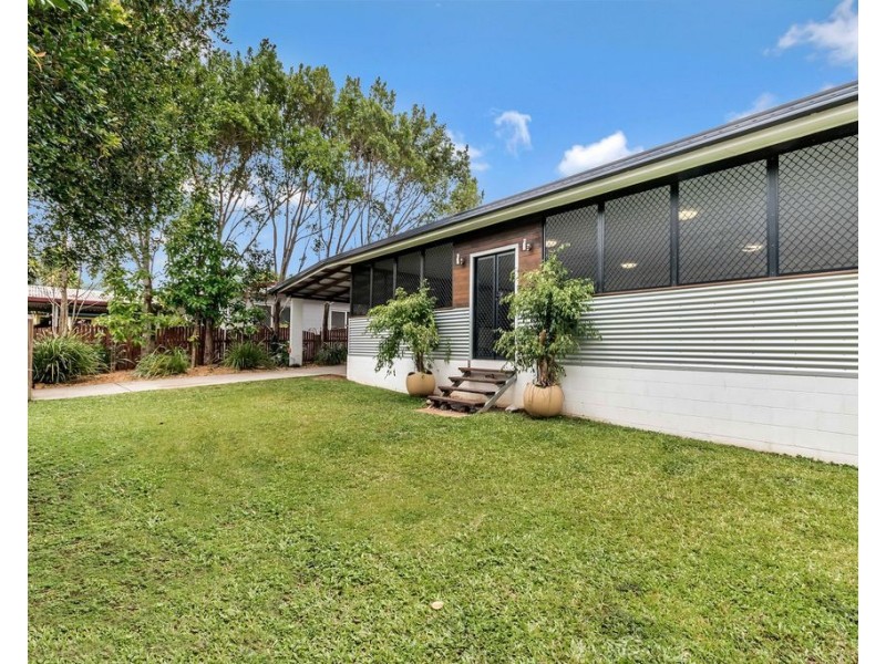 11 Arrunga Close, Woree QLD 4868