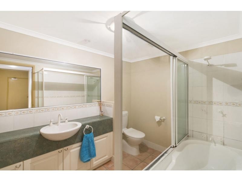 9/72 Kowinka Street, White Rock QLD 4868