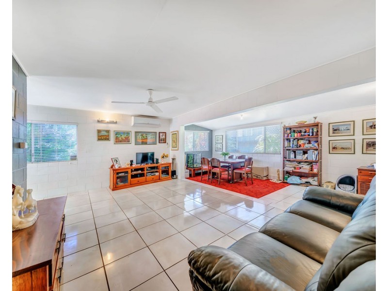 12A Chaplain Avenue, Manunda QLD 4870