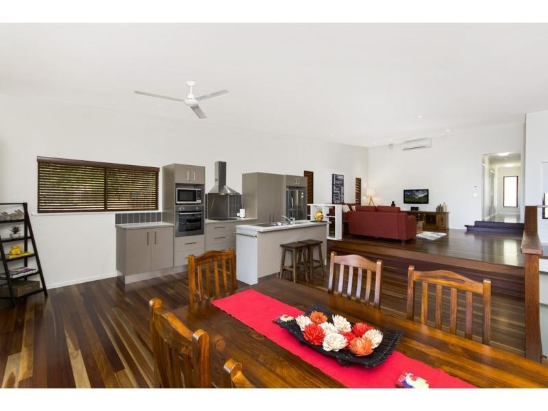 8 Diamond Close, Stratford QLD 4870