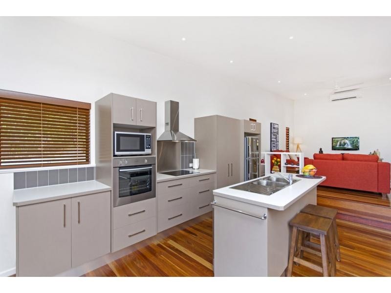 8 Diamond Close, Stratford QLD 4870