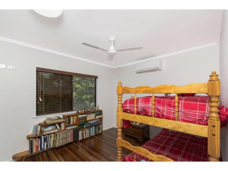 8 Diamond Close, Stratford QLD 4870